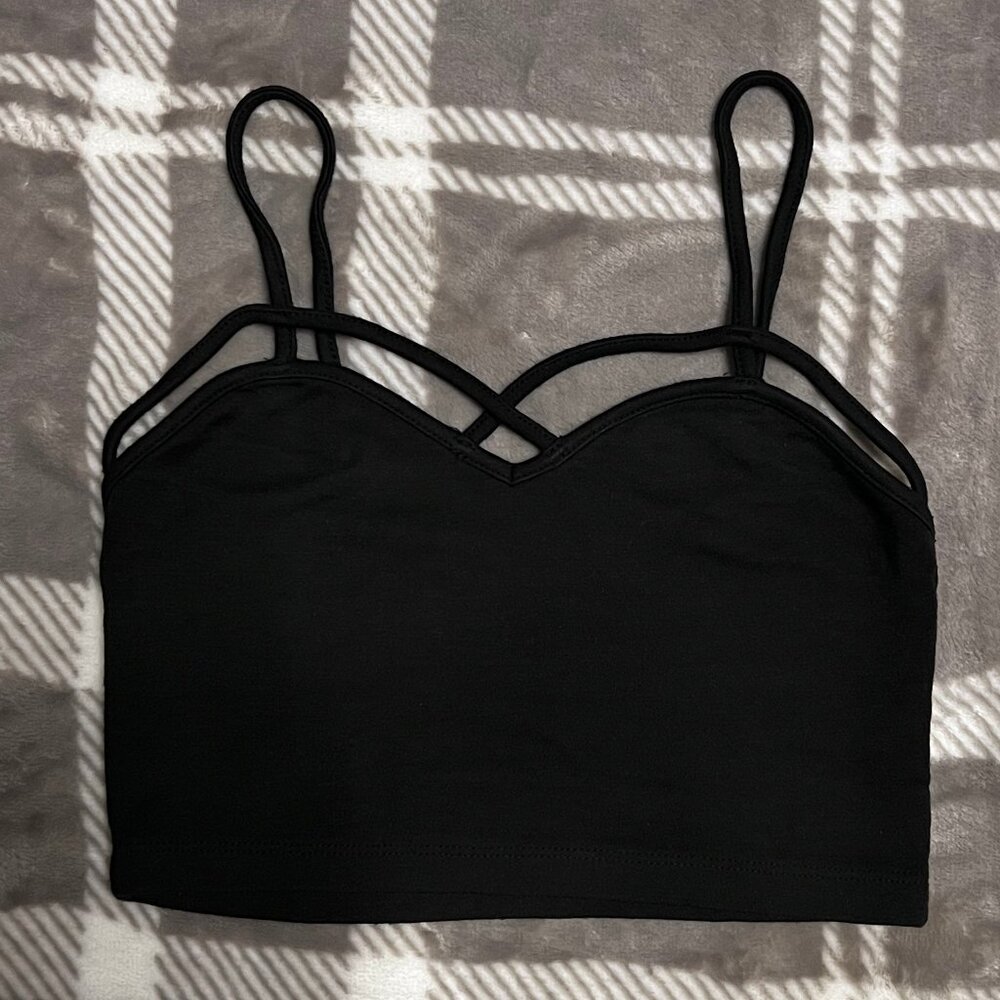 Brandy Melville Black Strappy Crop Top – Sleek & Versatile ✨